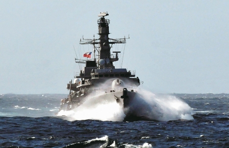 Pictured: Chilean Navy frigate Capitan Prat digs in prior to a UNITAS live-fire exercise. Photo: Stuart Phillips/US Navy.